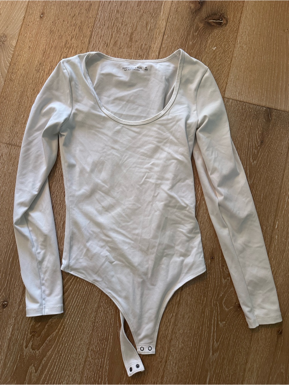 Abercrombie & Fitch White Long-Sleeve Scoop Neck Bodysuit